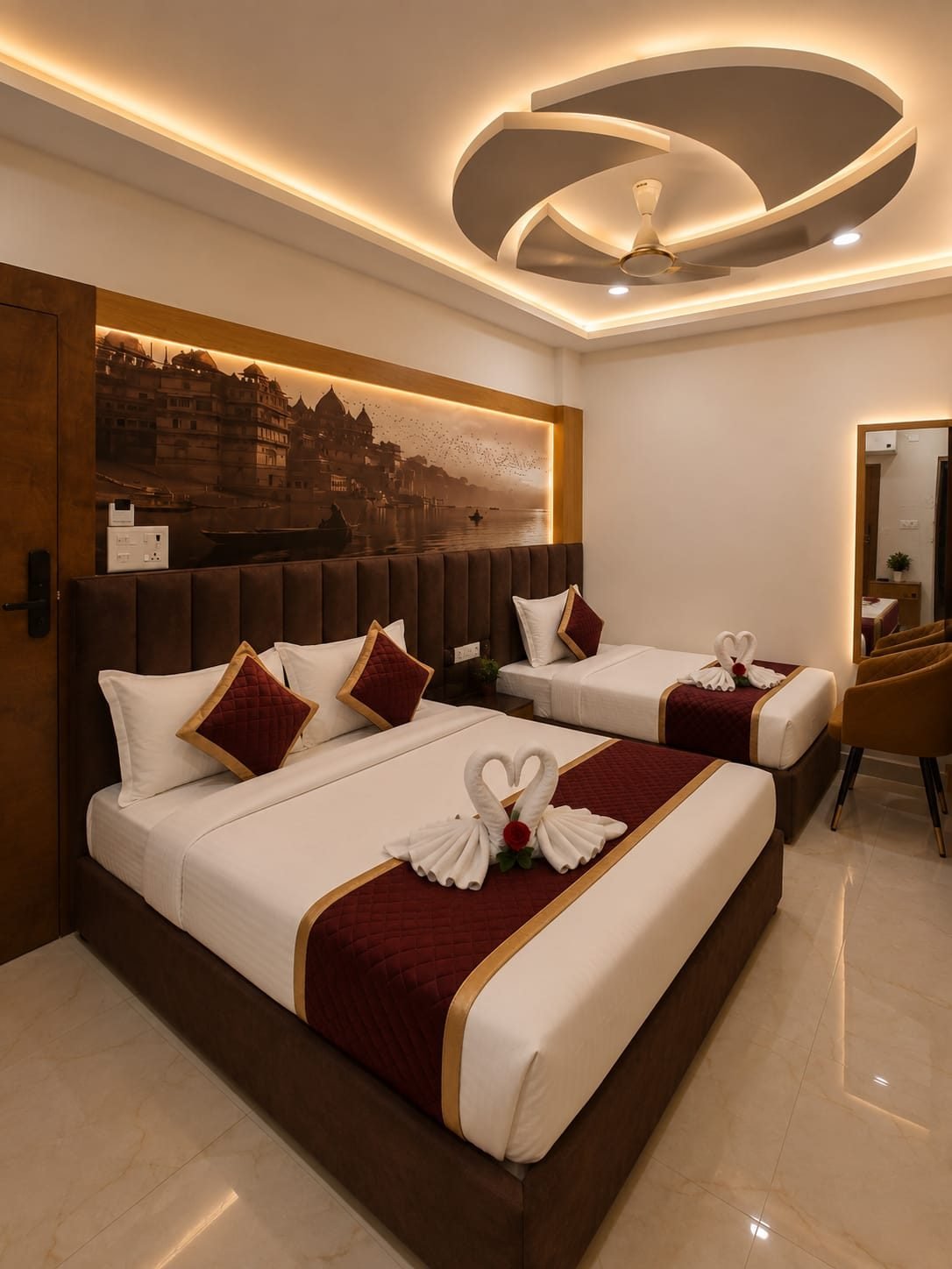 Suite with sculpted ceiling